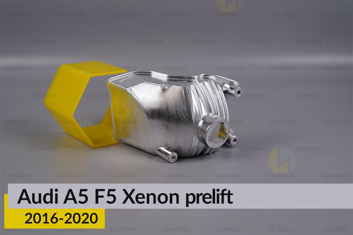 Хромована маска світлорозсіювача Audi A5 F5 Xenon (2016-2020) дорест права