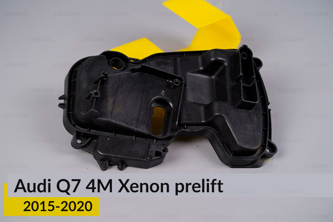 Кришка ковпак заглушка фари Audi Q7 4M Xenon (2015-2020) дорест бокова права