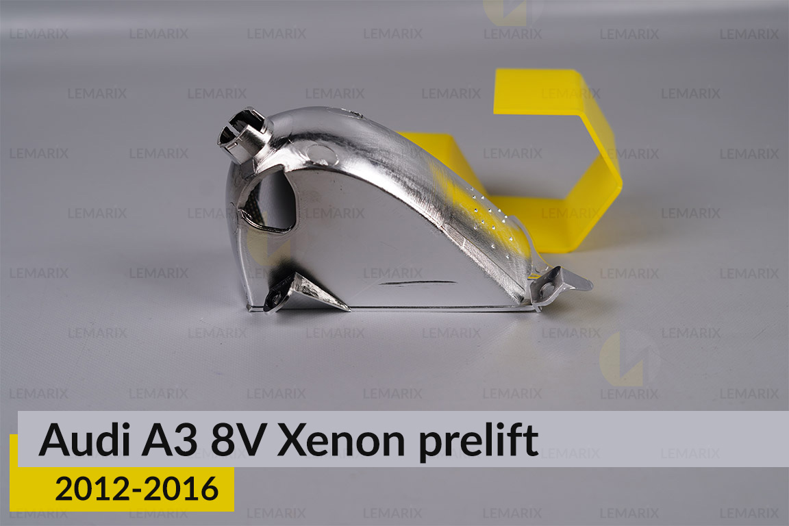 Хромована маска світлорозсіювача Audi A3 8V Xenon (2012-2016) дорест права