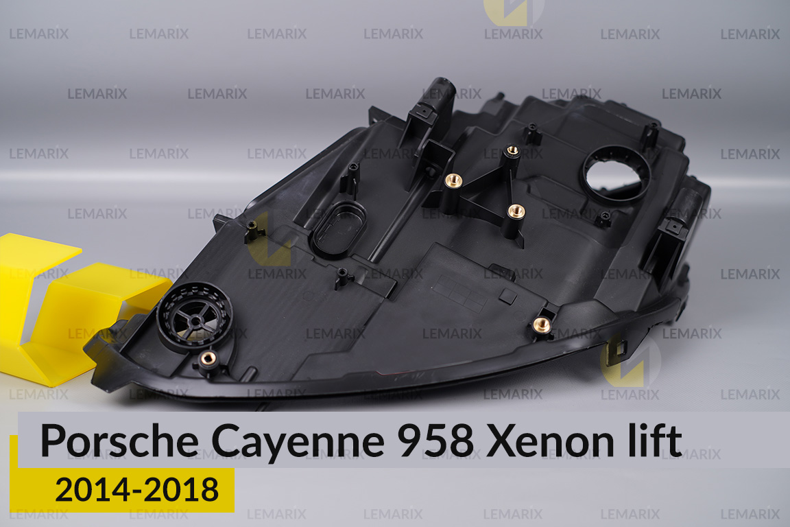 Корпус фари Porsche Cayenne 958 Xenon (2014-2018) рест правий