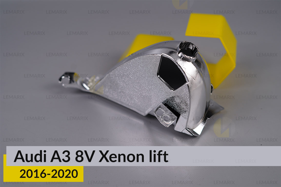 Хромована маска світлорозсіювача Audi A3 8V Xenon (2016-2020) рест ліва