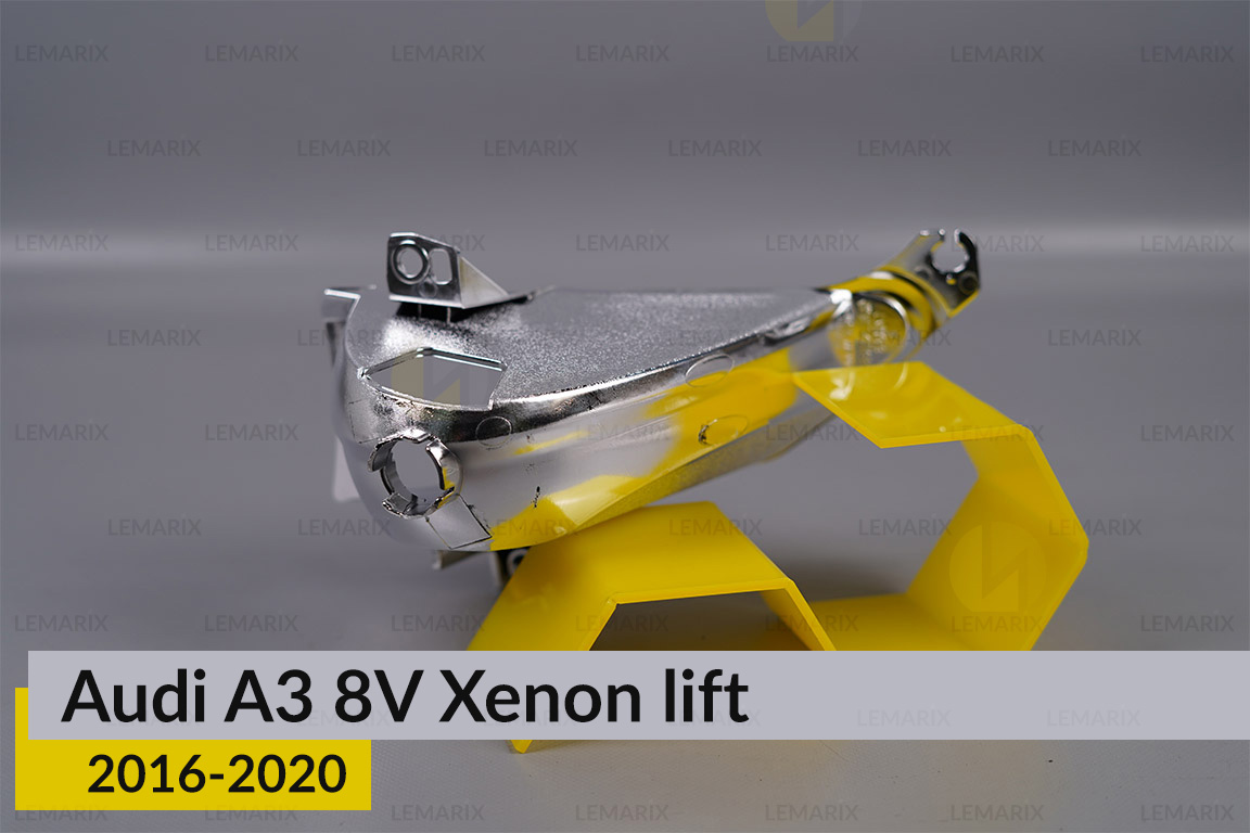 Хромована маска світлорозсіювача Audi A3 8V Xenon (2016-2020) рест ліва