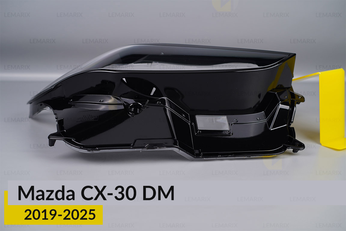 Скло фари Mazda CX-30 DM (2019-2025) праве