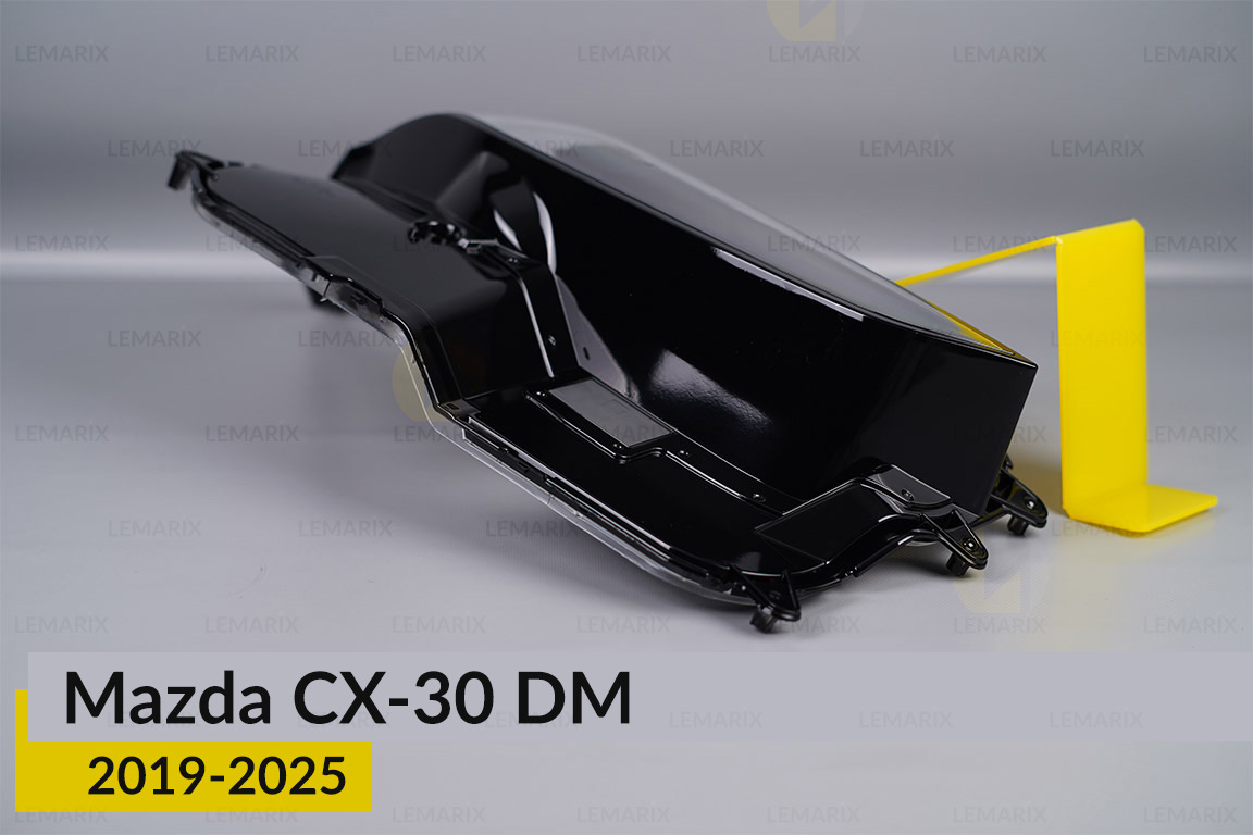 Скло фари Mazda CX-30 DM (2019-2025) праве