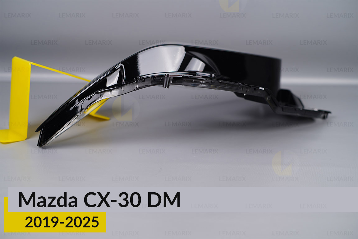 Скло фари Mazda CX-30 DM (2019-2025) праве