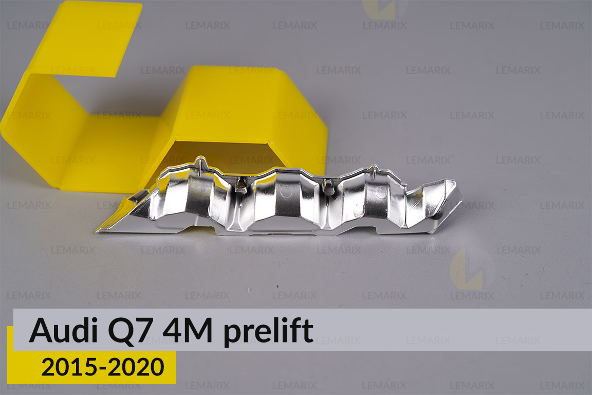 Хромована маска світлорозсіювача Audi Q7 4M (2015-2020) дорест ліва