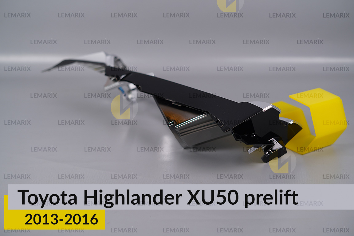 Хромована декоративна маска Toyota Highlander XU50 (2013-2016) дорест ліва