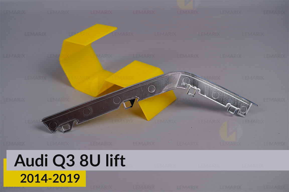 Хромована декоративна маска під світловод Audi Q3 8U (2014-2019) рест права