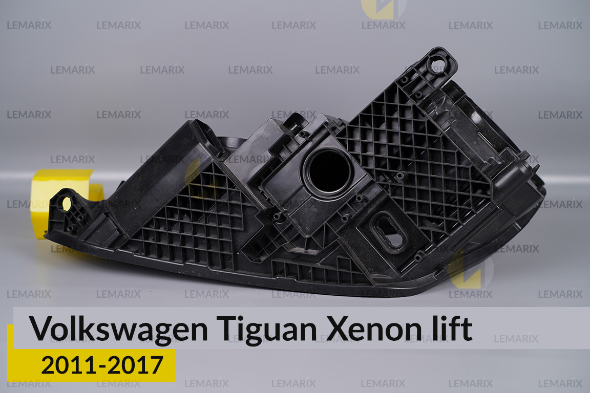 Корпус фари VW Volkswagen Tiguan Xenon (2011-2017) рест правий