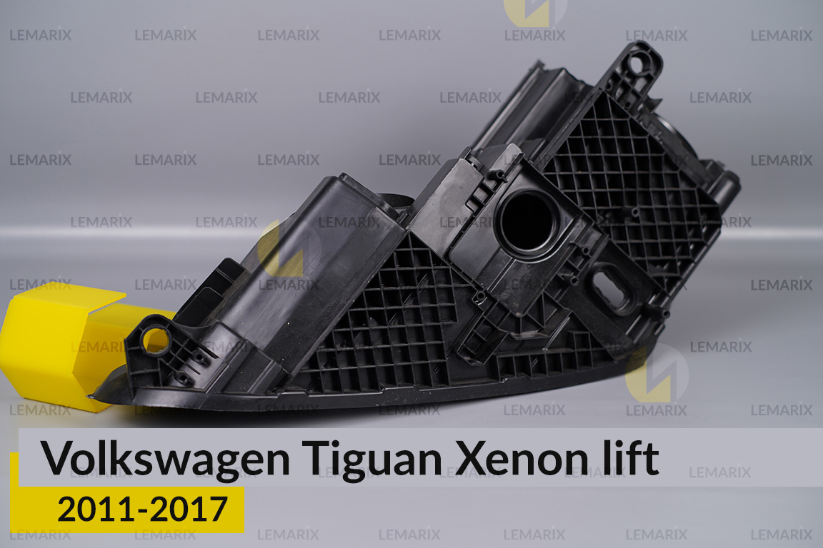 Корпус фари VW Volkswagen Tiguan Xenon (2011-2017) рест правий
