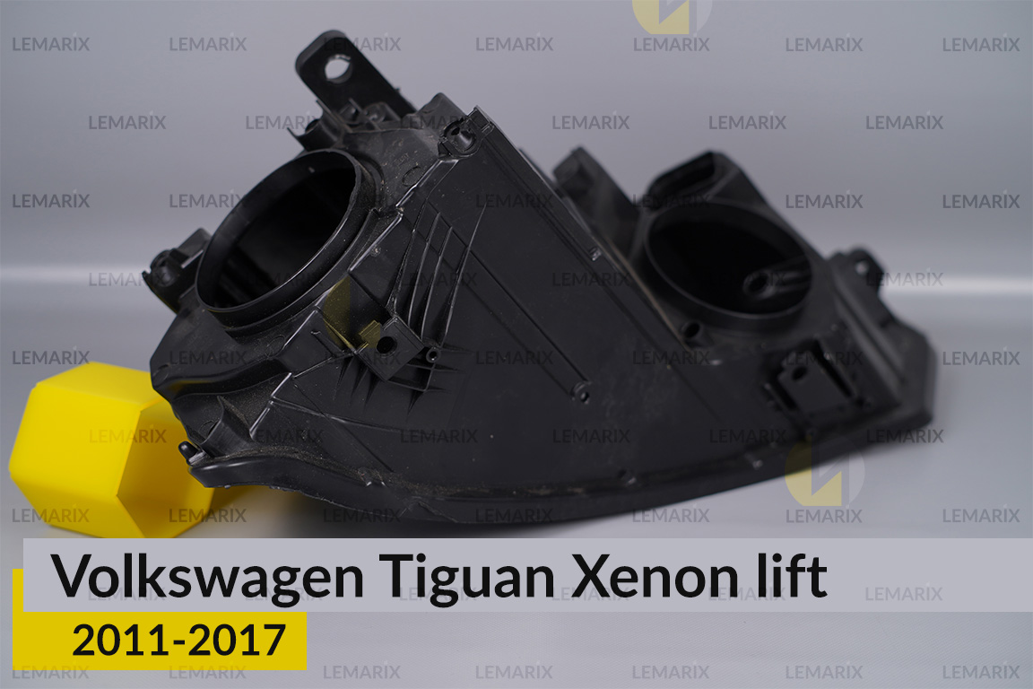 Корпус фари VW Volkswagen Tiguan Xenon (2011-2017) рест правий