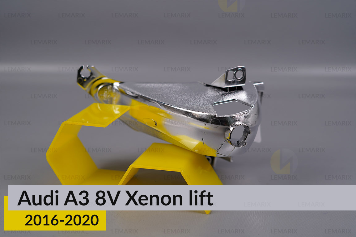 Хромована маска світлорозсіювача Audi A3 8V Xenon (2016-2020) рест права