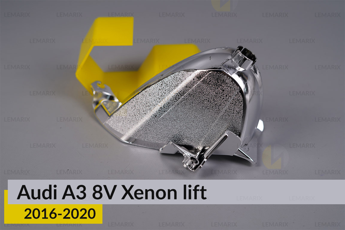 Хромована маска світлорозсіювача Audi A3 8V Xenon (2016-2020) рест права