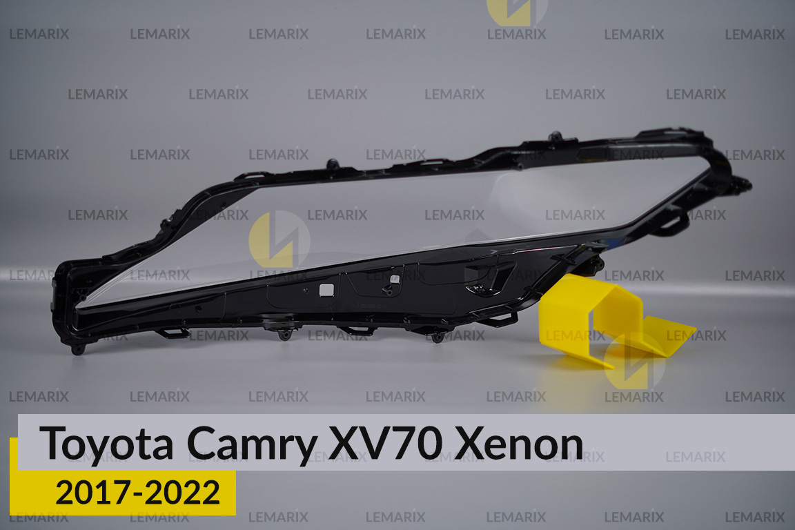 Скло фари Toyota Camry XV70 Xenon (2017-2022) праве