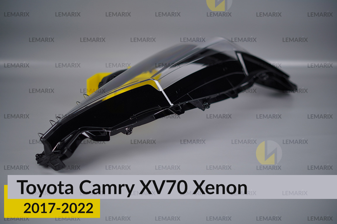 Скло фари Toyota Camry XV70 Xenon (2017-2022) праве