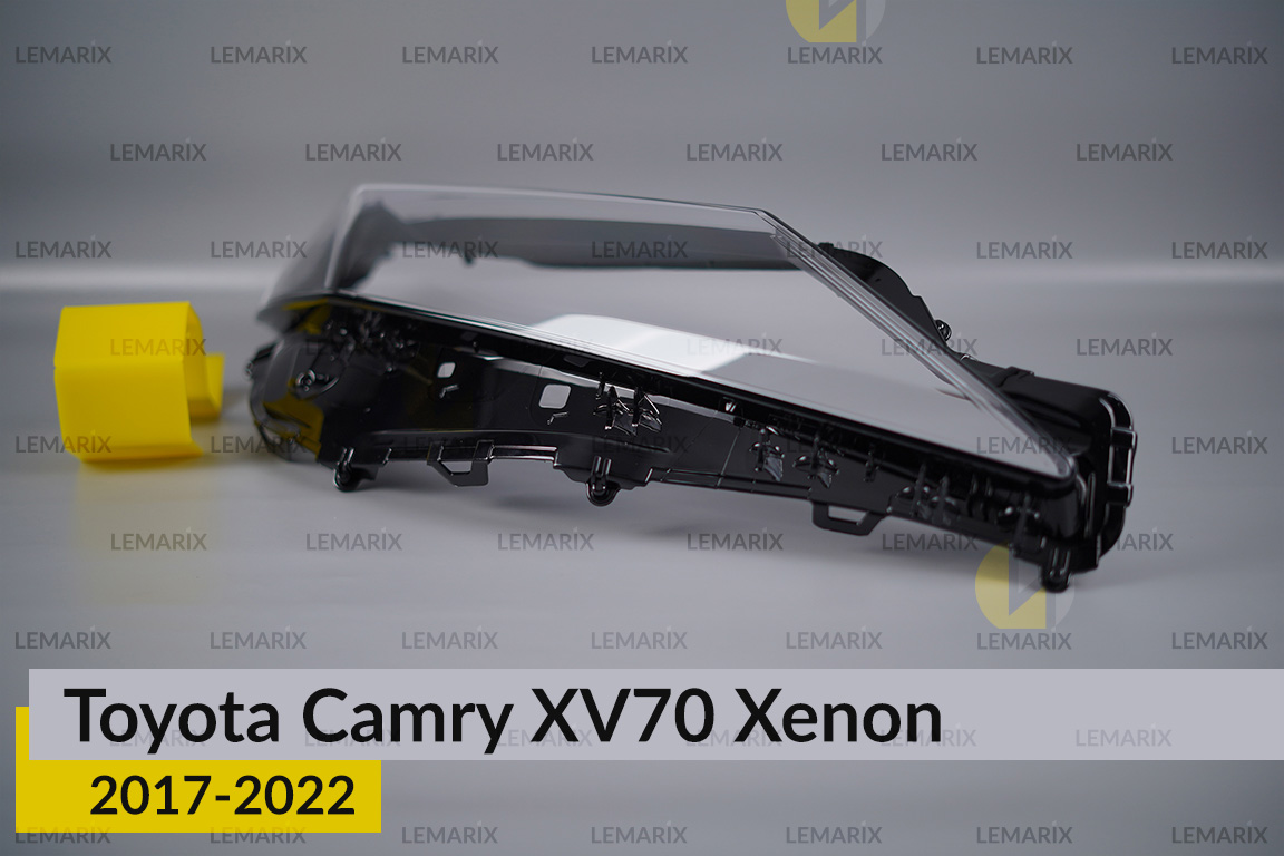 Скло фари Toyota Camry XV70 Xenon (2017-2022) праве