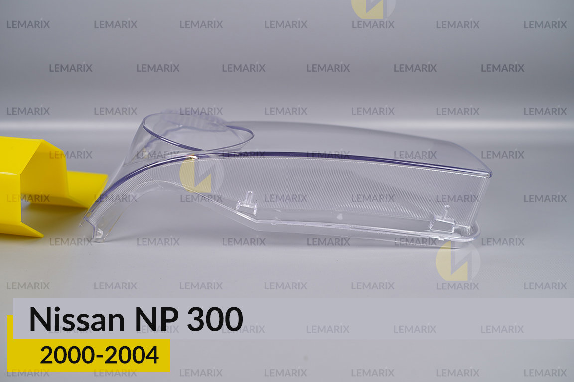 Скло фари Nissan NP 300 (2000-2004) праве