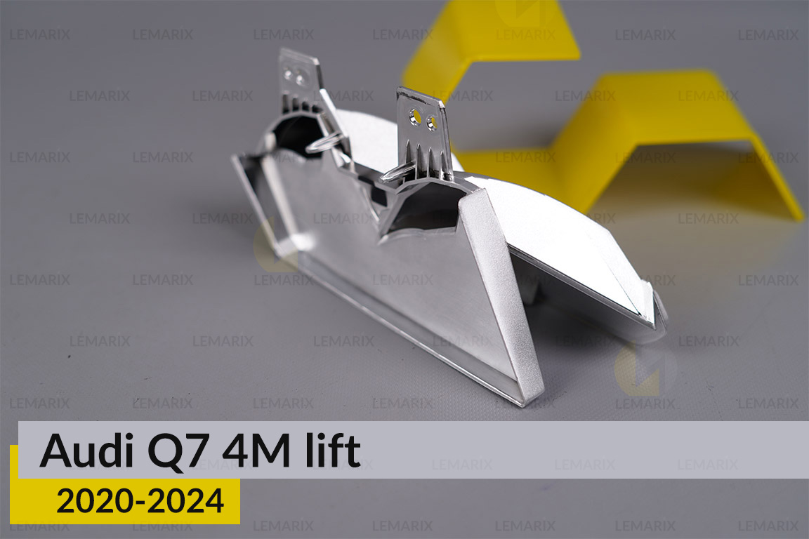Хромована маска рефлектора Audi Q7 4M (2020-2024) рест права