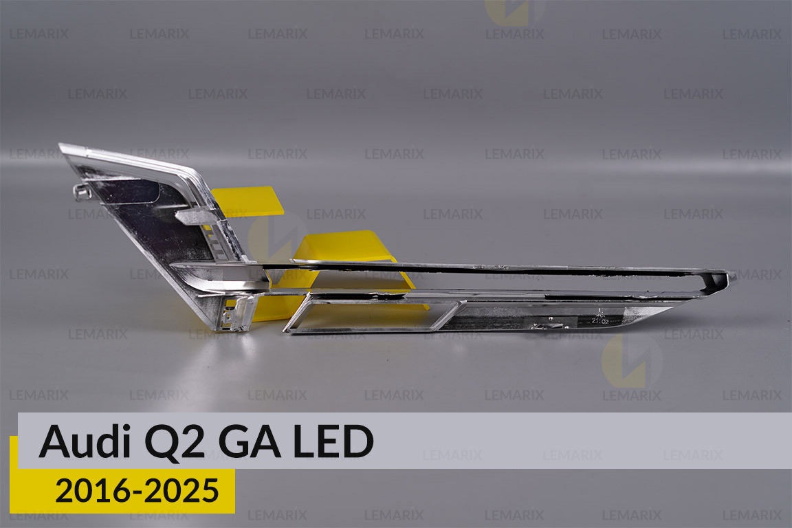 Хромована декоративна маска під світловод Audi Q2 GA LED (2016-2025) ліва