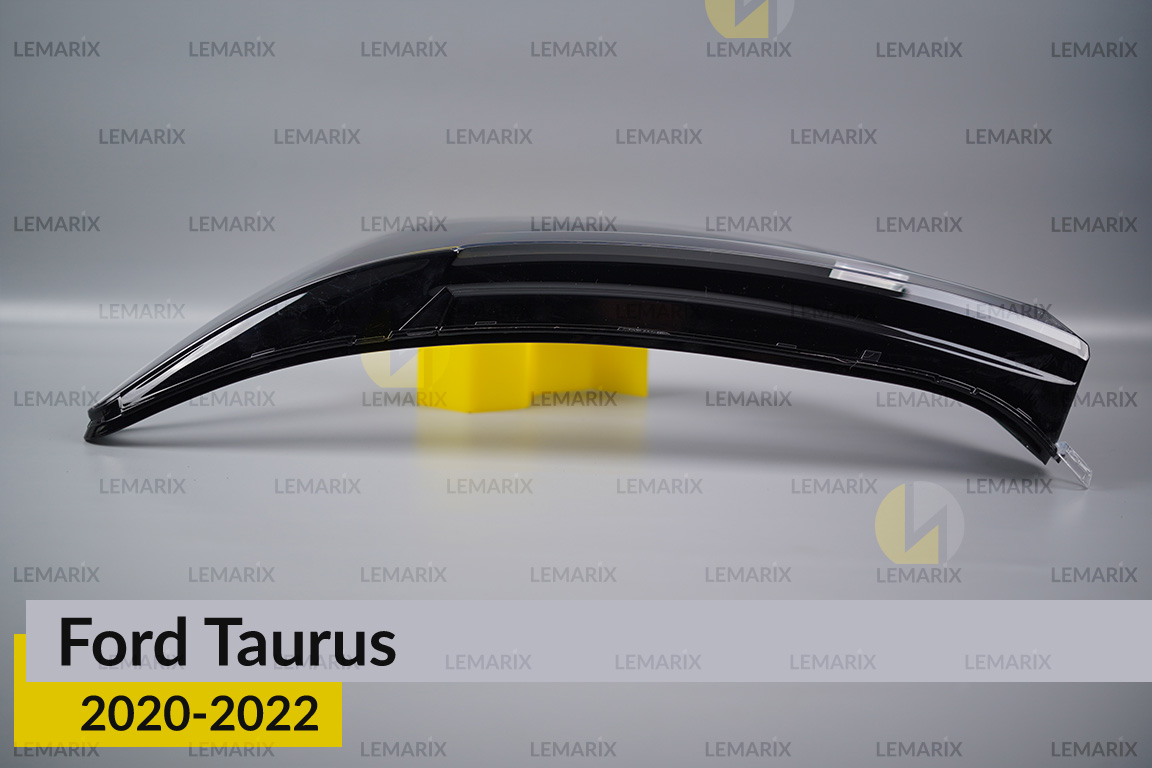 Скло фари Ford Taurus (2020-2022) ліве