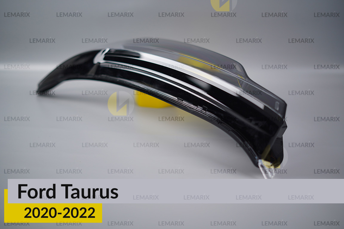 Скло фари Ford Taurus (2020-2022) ліве