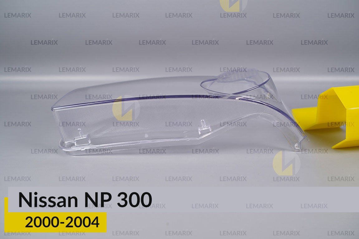 Скло фари Nissan NP 300 (2000-2004) ліве