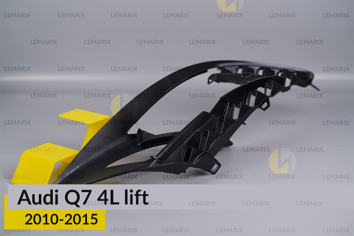 Декоративна маска Audi Q7 4L (2010-2015) рест права