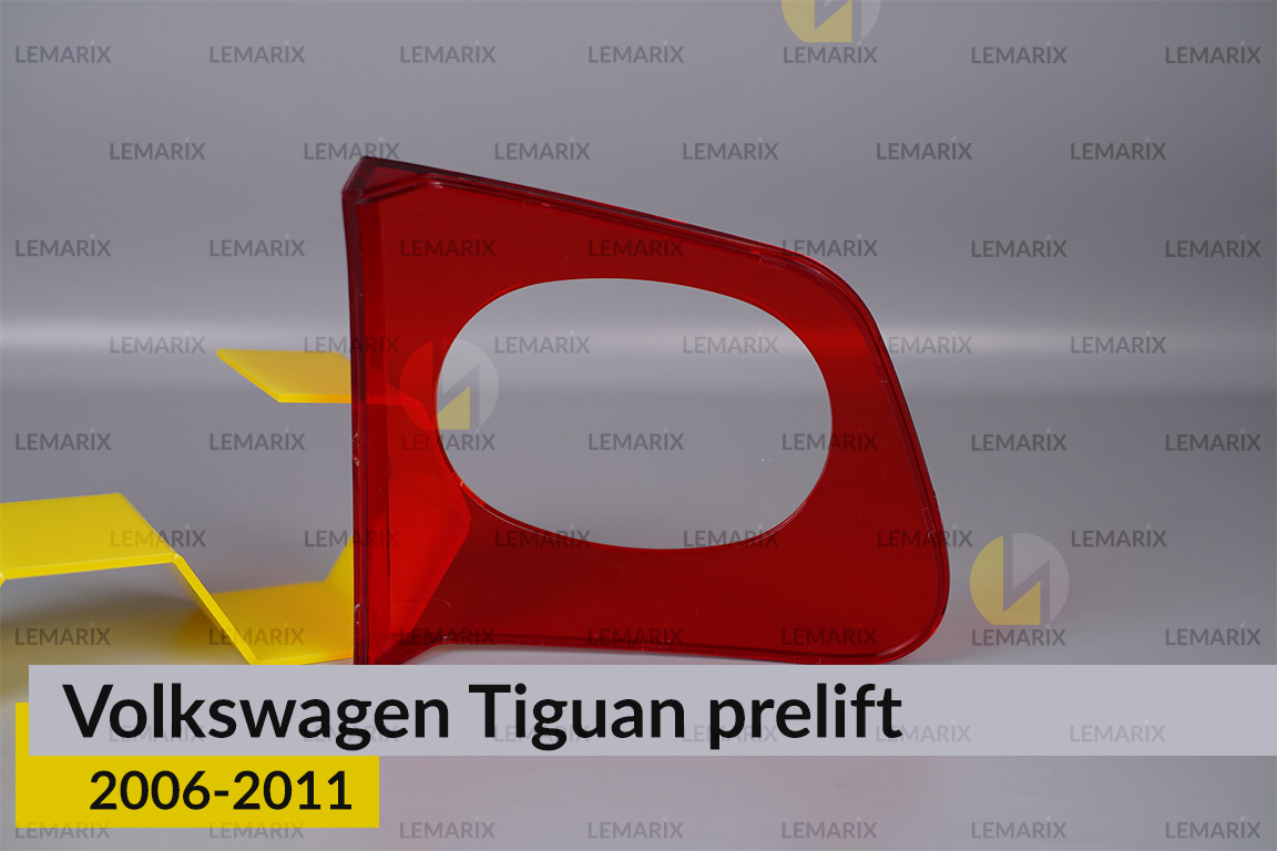 Скло заднього ліхтаря внутрішнє в кришці багажника VW Volkswagen Tiguan (2006-2011) дорест праве