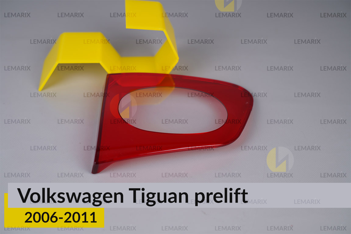 Скло заднього ліхтаря внутрішнє в кришці багажника VW Volkswagen Tiguan (2006-2011) дорест праве