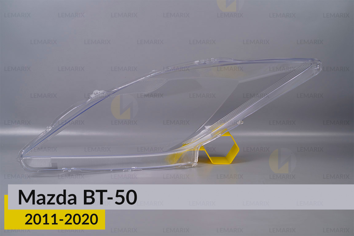 Скло фари Mazda BT-50 (2011-2020) праве