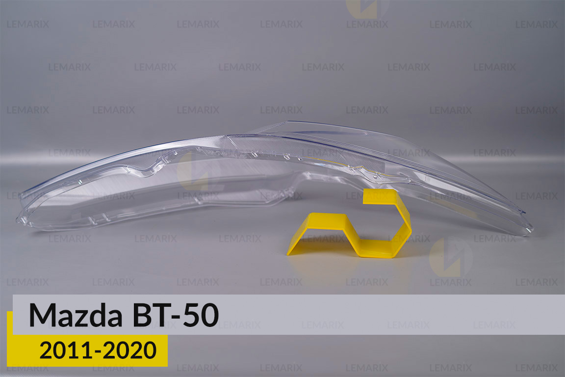 Скло фари Mazda BT-50 (2011-2020) праве