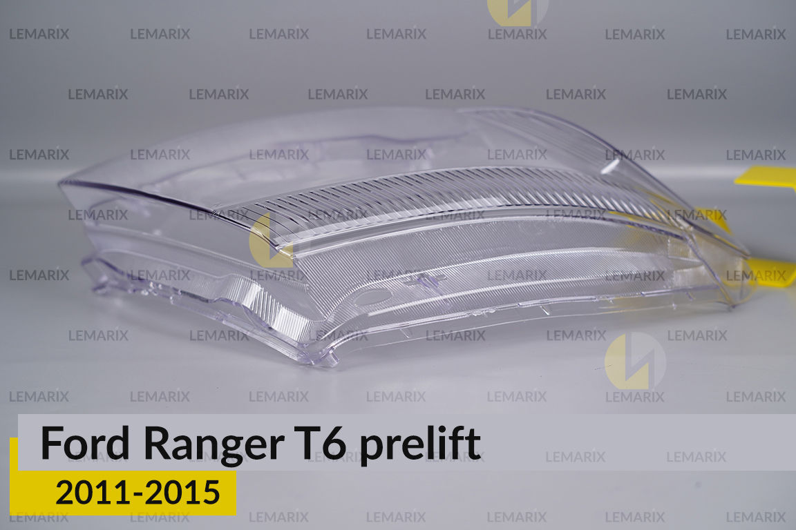 Скло фари Ford Ranger T6 (2011-2015) дорест праве