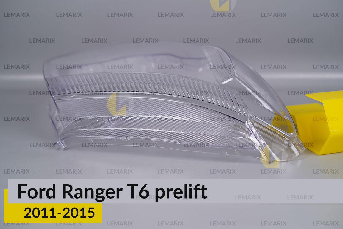 Скло фари Ford Ranger T6 (2011-2015) дорест праве
