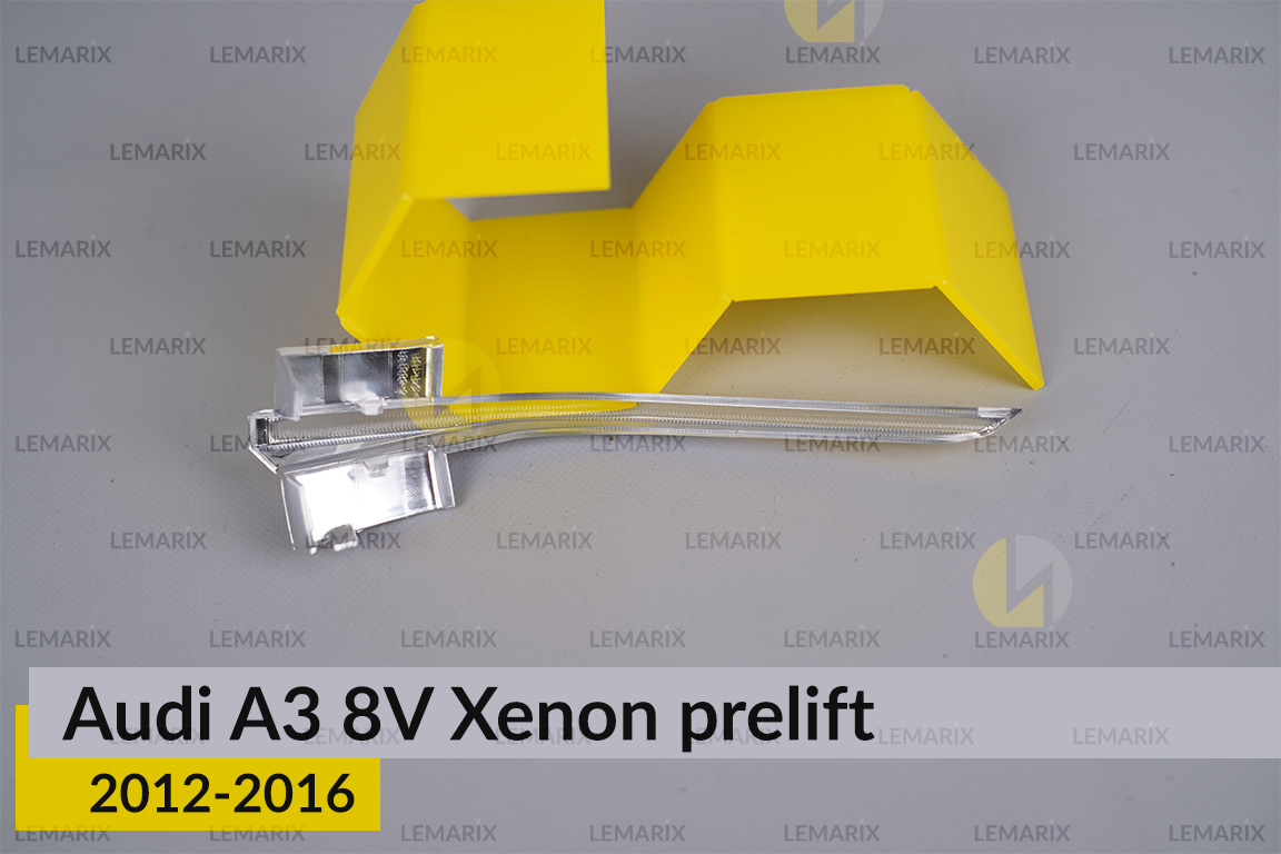 Хромована декоративна маска світлорозсіювач поворотника Audi A3 8V Xenon (2012-2016) дорест ліва