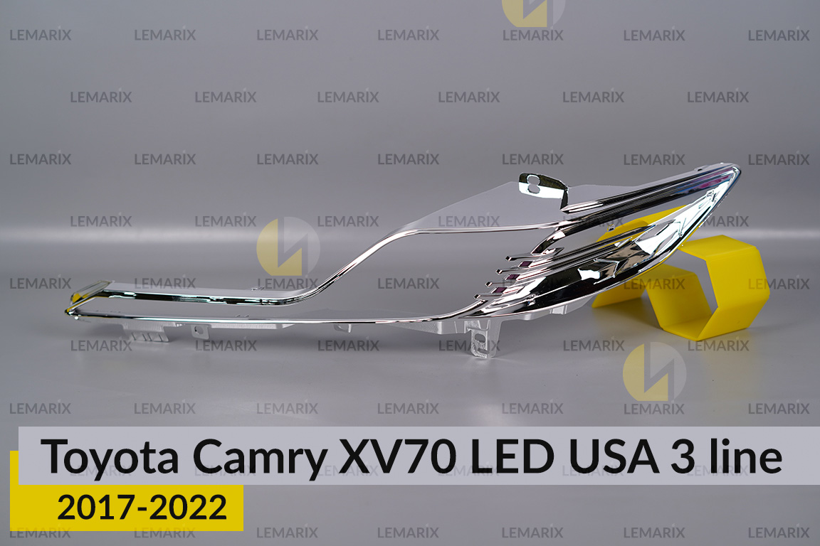 Хромована декоративна маска Toyota Camry XV70 LED USA (2017-2022) 3 полоски ліва