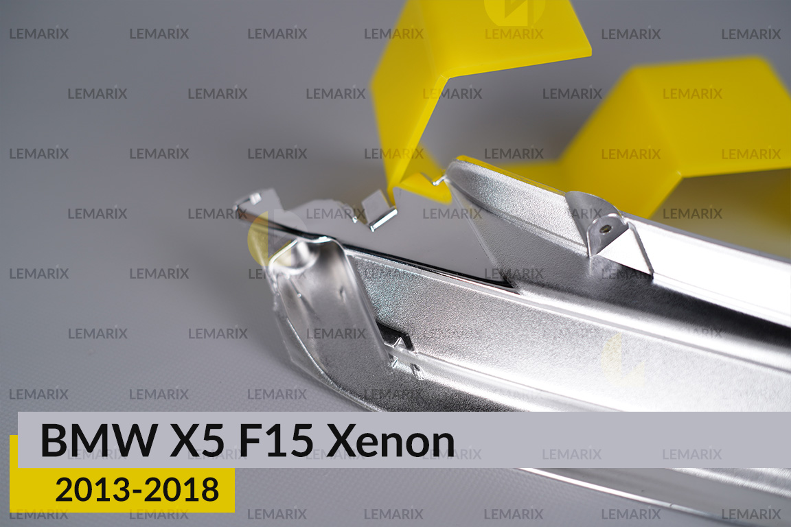 Хромована декоративна маска під світловод BMW X5 F15 Xenon (2013-2018) права