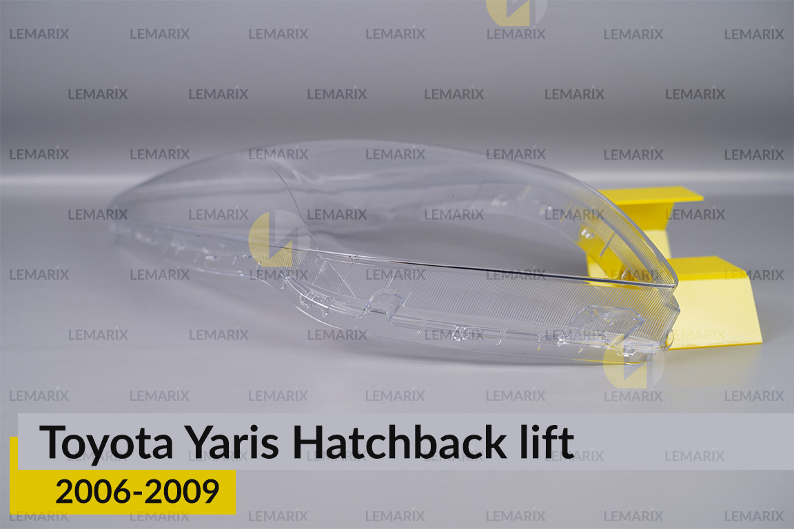 Скло фари Toyota Yaris Hatchback (2006-2009) рест праве