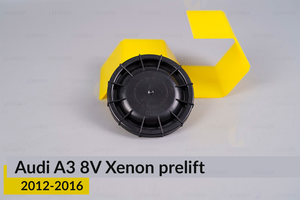 Кришка ковпак заглушка фари Audi A3 8V Xenon (2012-2016) дорест ліва/права