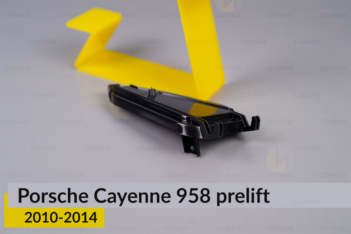 Кришка ковпак заглушка фари Porsche Cayenne 958 (2010-2014) дорест бокова права