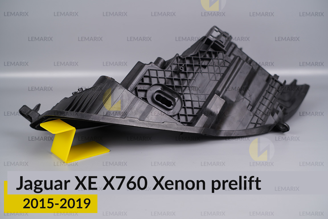 Корпус фари Jaguar XE X760 Xenon (2015-2019) дорест правий