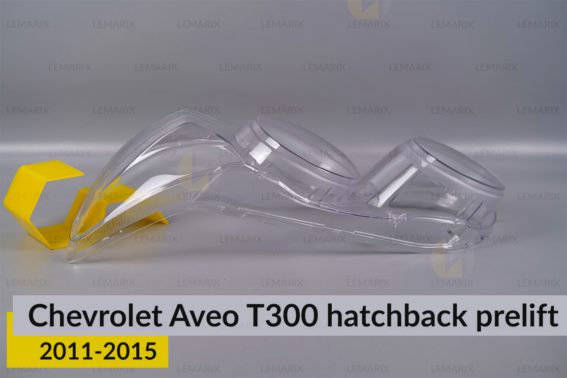 Скло фари Chevrolet Aveo T300 hatchback (2011-2015) дорест ліве