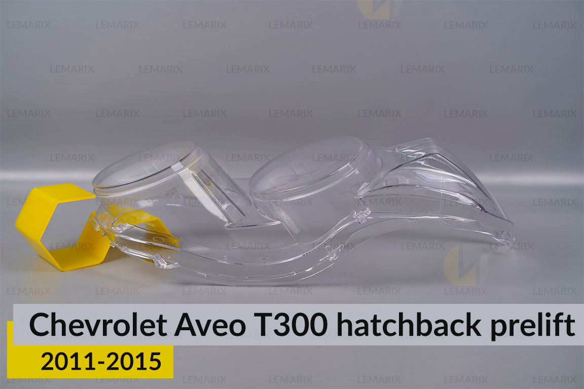 Скло фари Chevrolet Aveo T300 hatchback (2011-2015) дорест ліве
