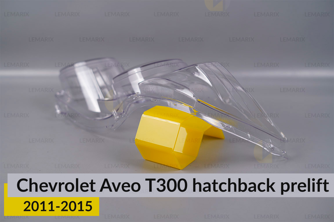 Скло фари Chevrolet Aveo T300 hatchback (2011-2015) дорест ліве