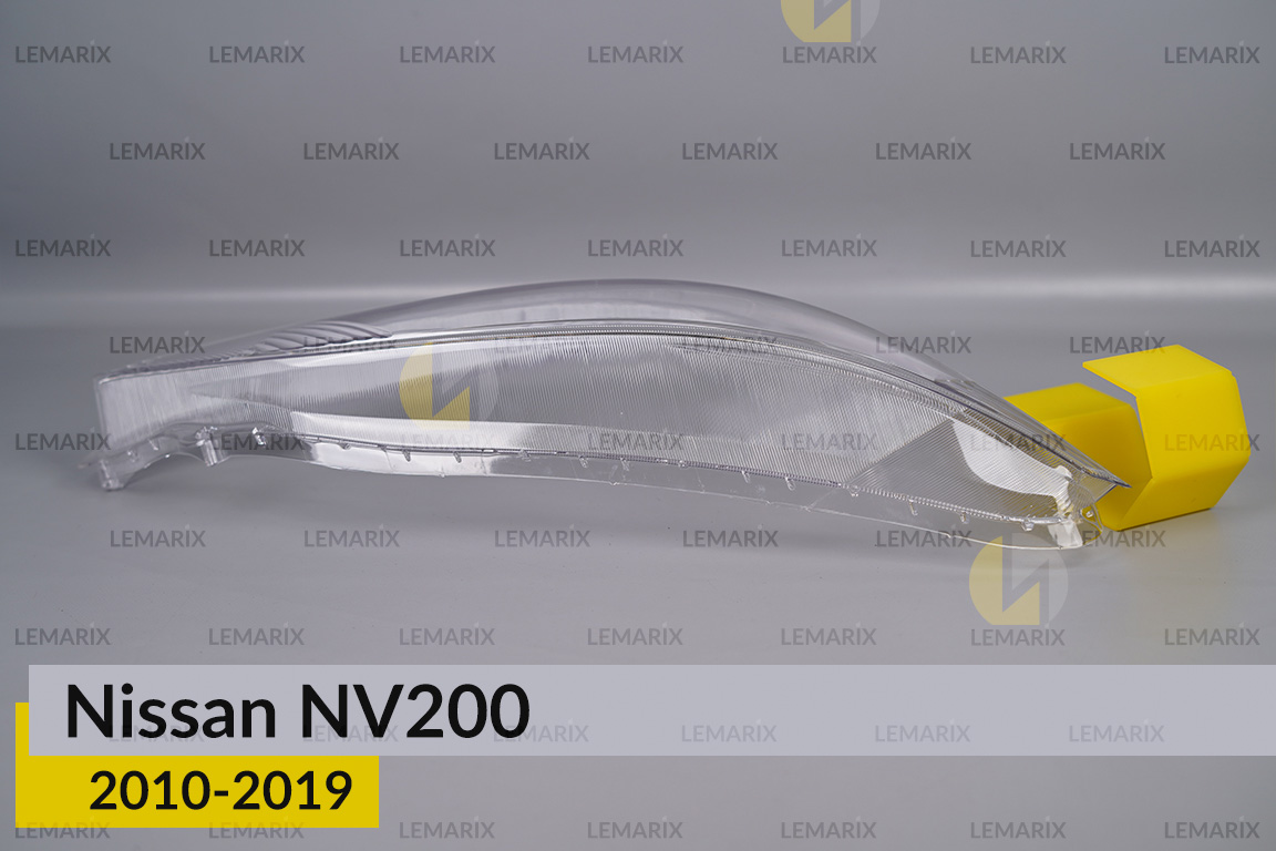Скло фари Nissan NV200 (2010-2019) праве