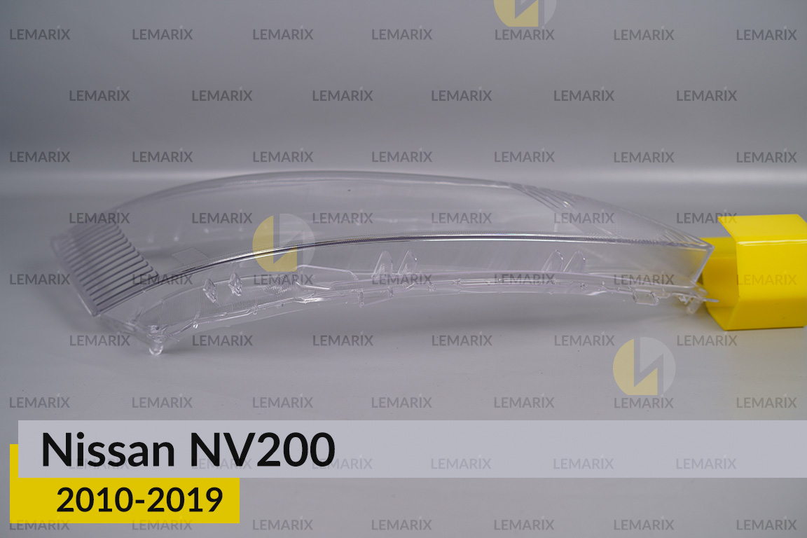 Скло фари Nissan NV200 (2010-2019) праве