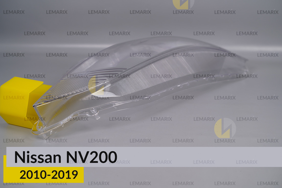 Скло фари Nissan NV200 (2010-2019) праве