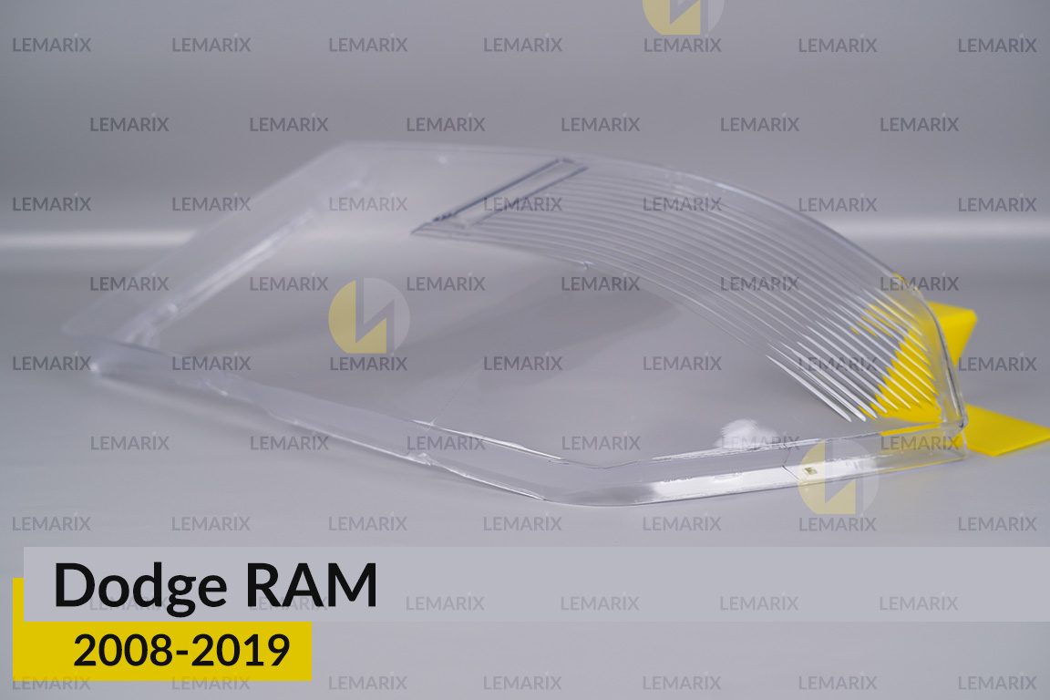 Скло фари Dodge RAM (2008-2019) праве