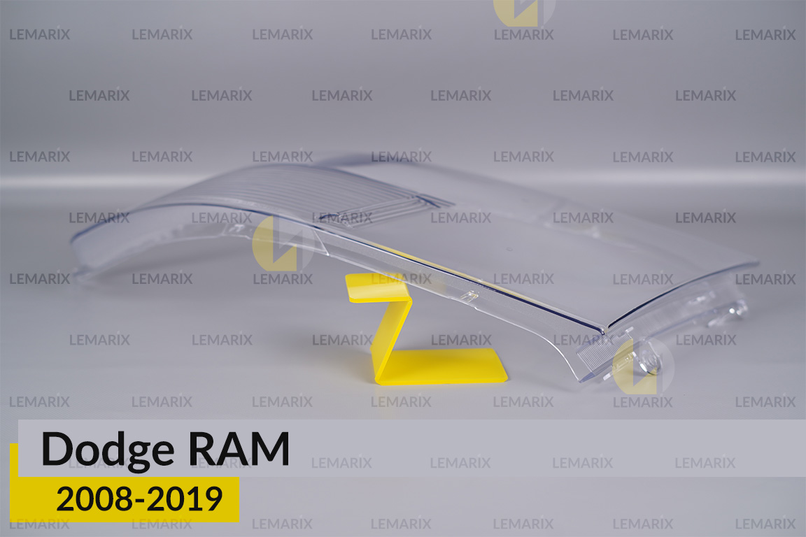 Скло фари Dodge RAM (2008-2019) праве
