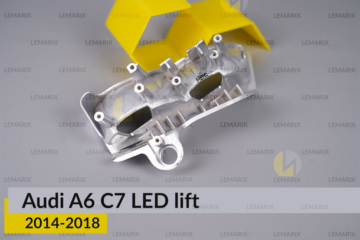 Хромований відбивач Audi A6 C7 LED (2014-2018) рест лівий