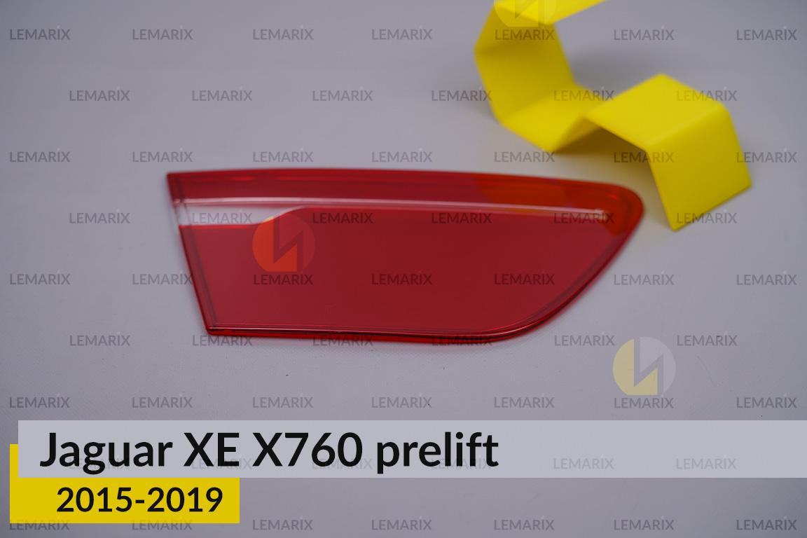 Скло заднього ліхтаря внутрішнє в крилі Jaguar XE X760 (2015-2019) дорест ліве
